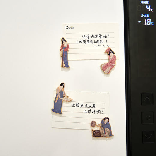 波士顿美术博物馆 礼遇东西系列捣练图磁吸徽章-扯练 捣练 玩耍 熨烫 商品图1