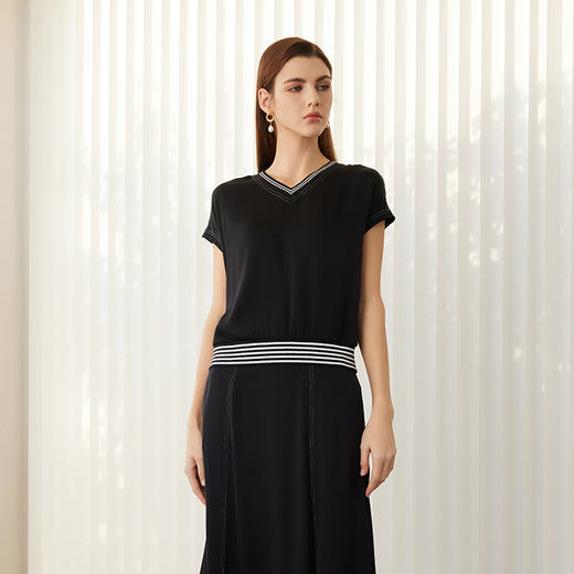 【V领真丝条纹撞色T恤】24年春夏新品女士V领直筒纯色百搭上衣 商品图3