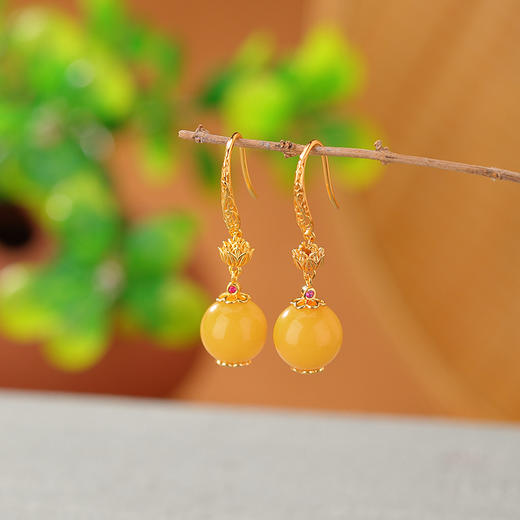 S925纯银镀金蜜蜡复古莲花镂空圆珠耳坠CW 商品图0