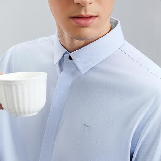 【含竹纤维】柒牌男士长袖衬衫2024春季新款商务休闲条纹提花衬衣	126A70690 商品图2