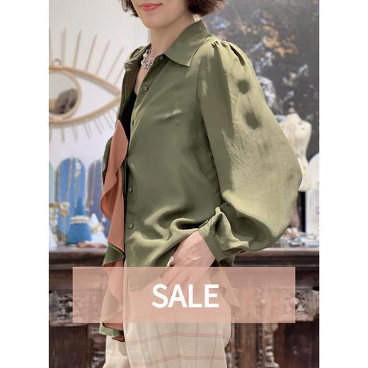 TYNVIE 荷叶边装饰不对称设计长衬衫-军绿色 商品图0