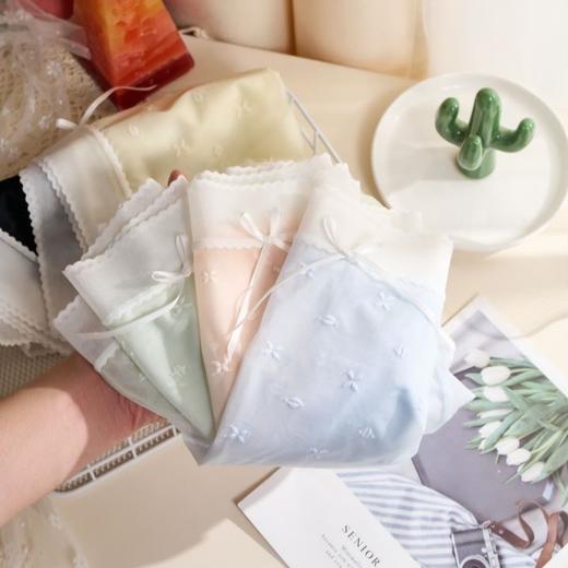 【少女感 夏季超薄款】2024新款 5A四叶草缇花纱线女士内裤 桑蚕丝底档 ——WL8132（5条/盒） 商品图0