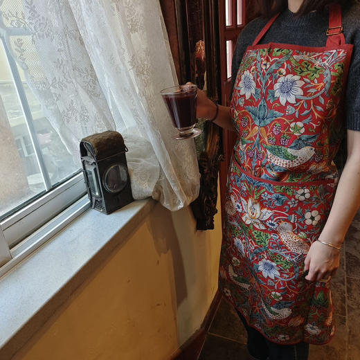 【品牌直发】1折❗️39元起❗️ 英国家居扛把子❗「Morris&Co.花园草莓小偷家居系列」宝藏品，美出天际，让艺术融入生活 ⭕围裙&茶巾&桌旗轻松打造奢华家居氛围感 商品图7