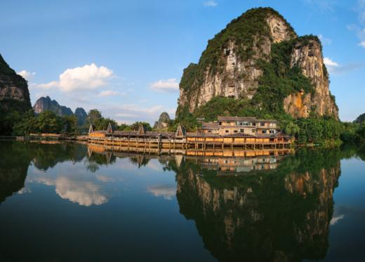 <广西德天+巴马+鹅泉+凌云4天动车团>“中国最美瀑布”德天跨国大瀑布、“西南三大名泉”鹅泉、 巴马长寿村、百魔天坑、水波天窗、凌云浩坤湖、明仕田园风光 商品图4