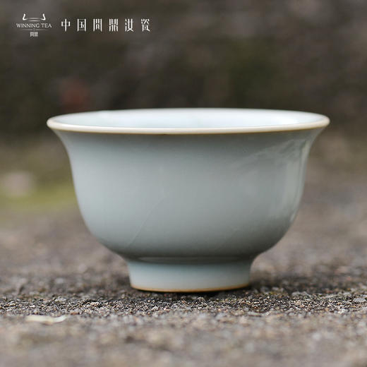问鼎汝瓷鼎峰系列天青老款精工款压手杯（缺货） 商品图0
