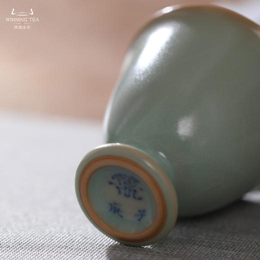 问鼎汝瓷复刻款精工款天青钟秀杯 商品图4