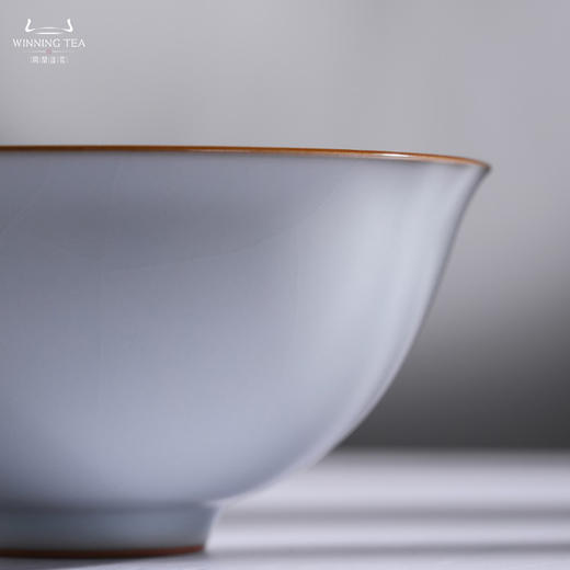 问鼎汝瓷复刻款月白兰渚碗 商品图3