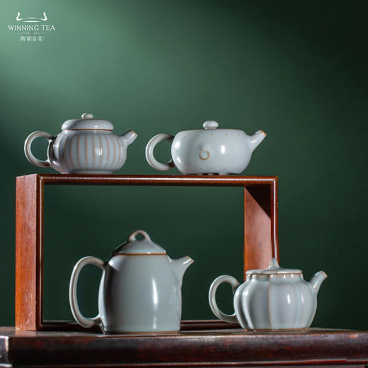 问鼎汝瓷复刻款天青宝相壶  商品图1