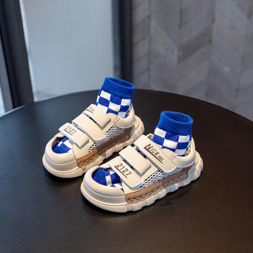 【夏新款罗马魔术贴男童凉鞋】夏季新款时尚百搭男童凉鞋，舒适耐穿超纤鞋面质感有型，橡胶鞋底脚感轻盈，魔术贴设计方便好穿儿童休闲学生男孩罗马轻防滑沙滩QQ 商品图1