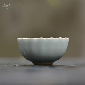 问鼎汝瓷紫金釉经典款天青莲花杯