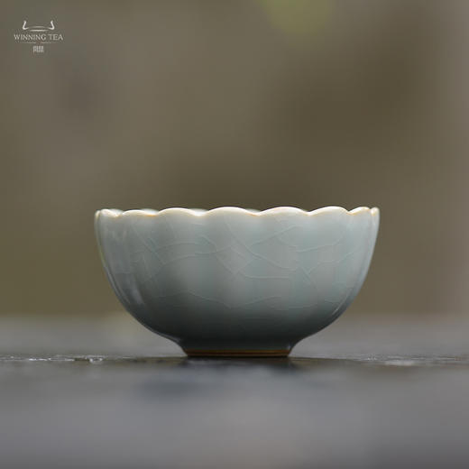 问鼎汝瓷紫金釉经典款天青莲花杯 商品图0