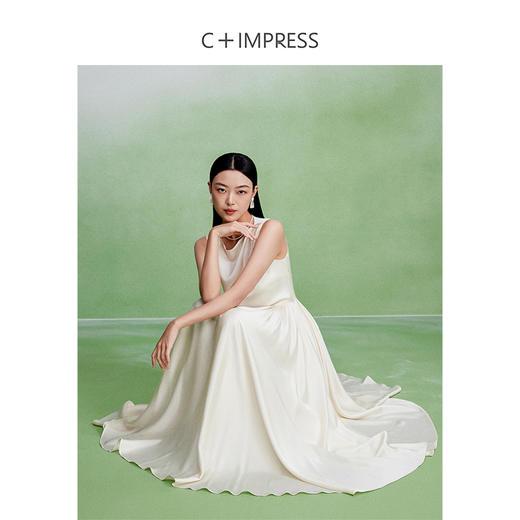 西嘉LYQ2402080C+IMPRESS/西嘉醋酸简单大方无袖连衣裙女夏季褶裥设计感气质伞裙 商品图3