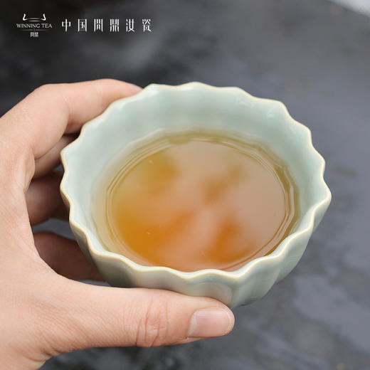 问鼎汝瓷鼎峰系列天青老款菱式盅 商品图2