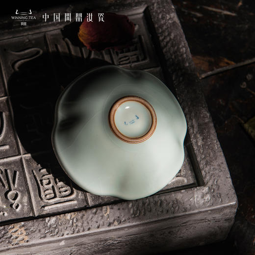 问鼎汝瓷鼎峰系列月白老款家荷杯 商品图3