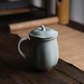 问鼎汝瓷鼎峰系列天青老款荷叶老板杯（缺货）