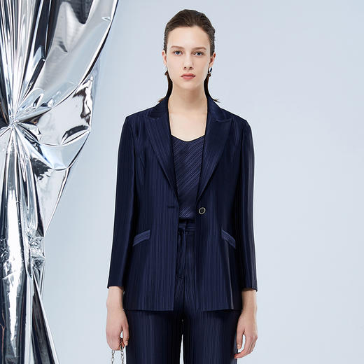 EITIE爱特爱秋季新款时尚通勤百搭职业显瘦一粒扣外套女7503203 商品图3