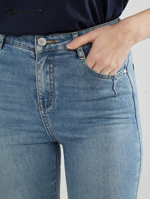 [提臀修身]波顿春夏女士高腰九分浅蓝色牛仔裤高端微喇LF639123 商品图4