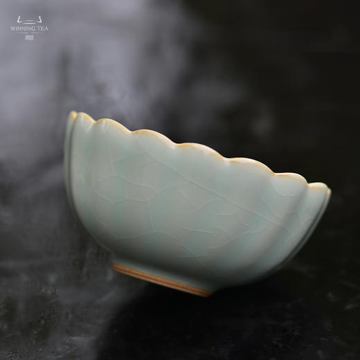 问鼎汝瓷紫金釉经典款天青莲花杯 商品图2