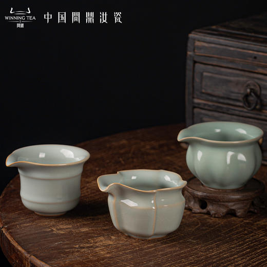 问鼎汝瓷鼎峰系列天青老款祥钟公杯 / 紫荆公杯 / 蒜头公杯 商品图0