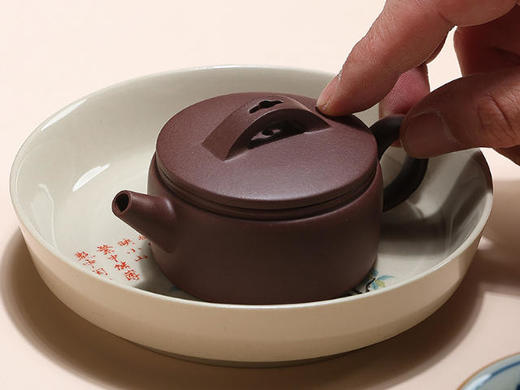 家藏老紫泥汉瓦紫砂壶 商品图3