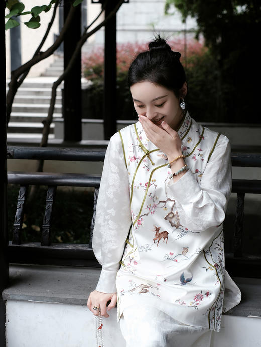 盛唐牡丹|高货 重缎真丝手工刺绣梅鹿纹马甲 [特价品](不退不换) 商品图8