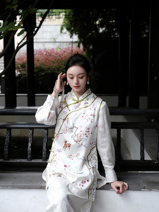 盛唐牡丹|高货 重缎真丝手工刺绣梅鹿纹马甲 [特价品](不退不换) 商品图6