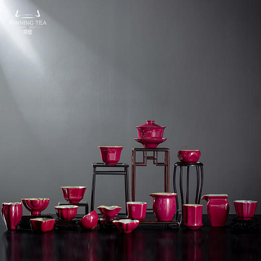 问鼎汝瓷鼎峰系列伴月杯晨星杯 大茶海 四方杯 清尊杯 瓜棱杯 葵花杯 棱线杯 恋杯花  玹杯红 银杏杯 四方公杯 三才盖碗（胭脂红） 商品图0