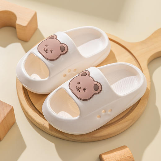 【立体卡通小熊凉拖鞋】小熊儿童拖鞋女童男童夏季家居，柔软Q弹防滑耐磨灵活易弯折，加厚软底拖鞋外穿卡通宝宝女孩凉拖QQ 商品图4