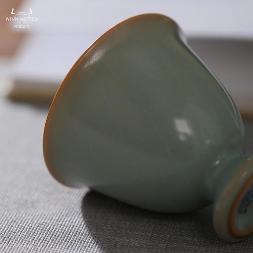 问鼎汝瓷复刻款精工款天青钟秀杯 商品图1