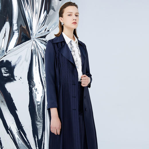 EITIE爱特爱秋款新款简洁系带收腰显瘦通勤纯色风衣7504201 商品图2