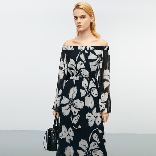 EITIE爱特爱秋新款气质通勤一字领印花收腰连衣裙7907602 商品图2