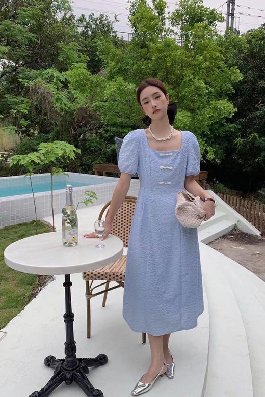 L.Fleuri 方领泡泡袖一字扣元素高腰连衣裙 16271 商品图3