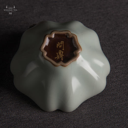 问鼎汝瓷紫金釉经典款天青葵花杯 商品图3