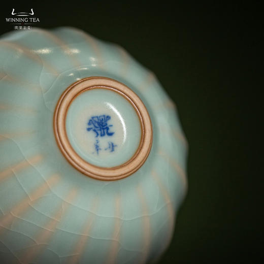 问鼎汝瓷复刻款天青菱式盅 商品图2