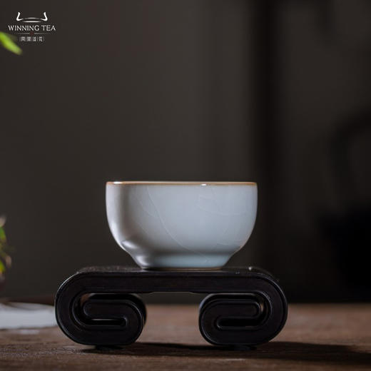 问鼎汝瓷复刻款月白听泉杯 商品图0