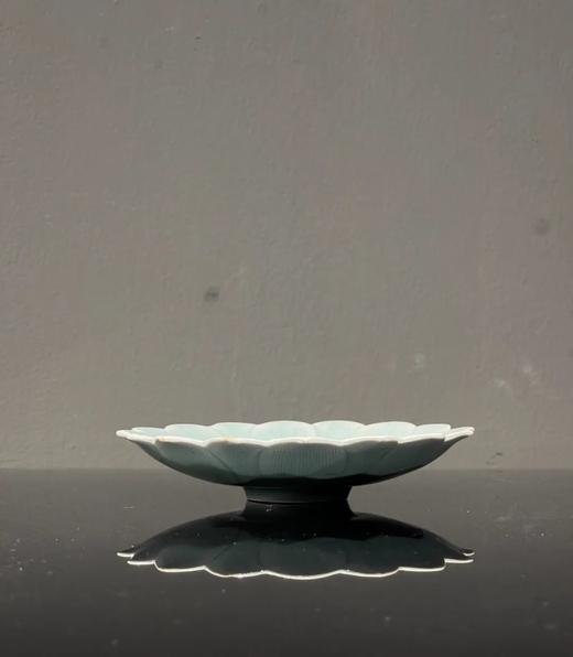 龙泉粉青釉莲花形撇口盘，顺丰包邮 商品图12