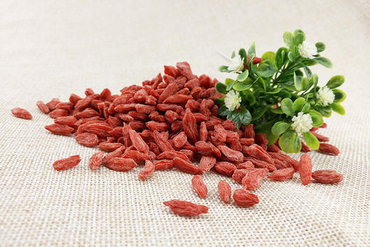 杞果兄弟特优级铁盒头茬枸杞480g 商品图3