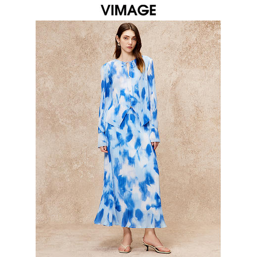 VIMAGE纬漫纪秋季新款气质显瘦直筒印花垂坠印花上衣女V2213801 商品图1