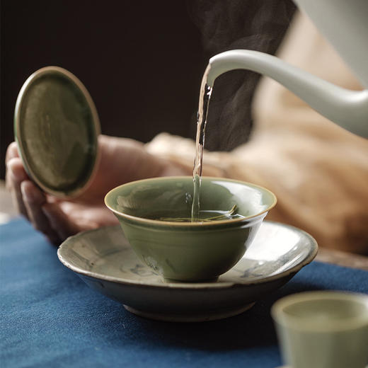 暮苍斋<缠枝纹盖碗> 商品图1