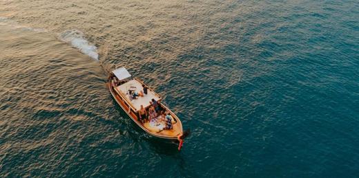 【普吉岛包船】蛋岛kk风精灵长尾船|欢迎饮料&小吃软饮+新鲜椰子时令水果+浮潜+网红打卡点拍照|1-4人 商品图7