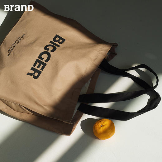 BIGGER广州艺术书展帆布袋（大包-咖啡色）周边 BranD杂志社 商品图2