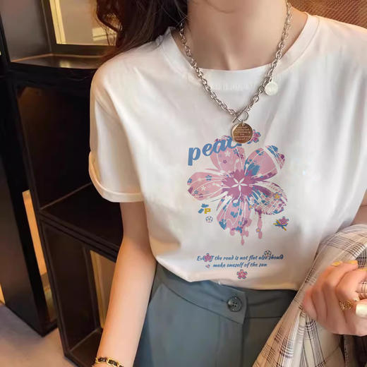 【热卖中！69.9/任选两件】百搭推荐纯棉重磅加厚白色短袖圆领T恤女装半袖2024夏季新款宽松，十分减龄显气质，能个性、能随意，可以通过和不同的单品融合搭出想要的风格哦。ry 商品图11