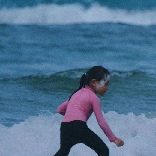 【普吉岛】普吉来浪冲浪体验 | 冲浪课程 | 浆板体验   FS-Kata Surf 卡塔冲浪 1v1 商品图1