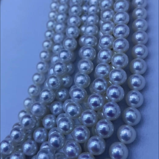 实在是太美了7-8mm。ji光ji品，正圆无暇级别，ji强光，追求精品的姐妹安排。可遇不可求。
价格很好的哦。单串，42cm经典长度。 商品图0