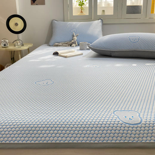 【清凉盛夏！冰豆豆提花凉席三件套】A类新款冰豆豆冰丝凉席三件套透气冰丝席床笠款可水洗折叠软席子，可折叠设计 收纳毫不费力。ry 商品图7