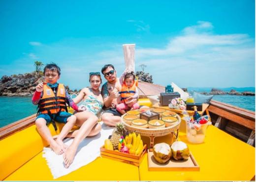 【普吉岛包船】蛋岛kk风精灵长尾船|欢迎饮料&小吃软饮+新鲜椰子时令水果+浮潜+网红打卡点拍照|1-4人 商品图5