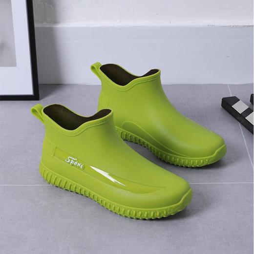 【暴雨神器！INS时尚雨鞋来袭！】INS时尚短筒 360度防雨！雨天大步走！时尚舒适！男女防滑防水鞋厨房胶鞋洗车耐磨水靴-LC25A15 商品图4