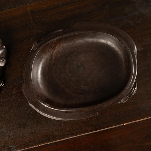 二十世纪 紫檀一木整挖螭虎闹灵芝随形盖盒 商品图3