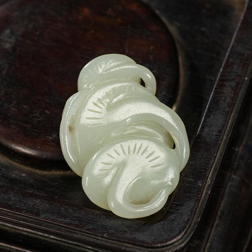 清 玉雕君子握把件 商品图3