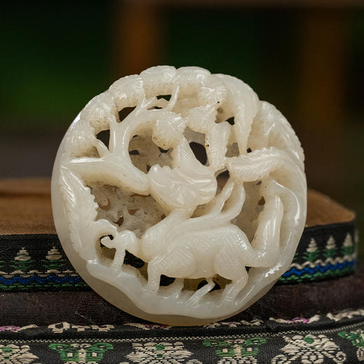 清 玉雕麒麟佩饰 商品图0